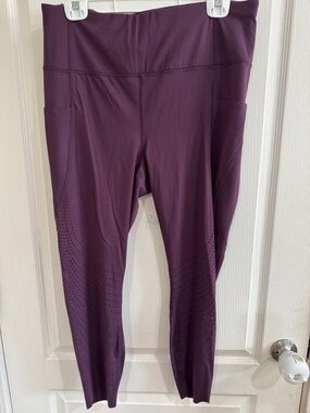 Women's High-Waist Plum Leggings with Side Pockets